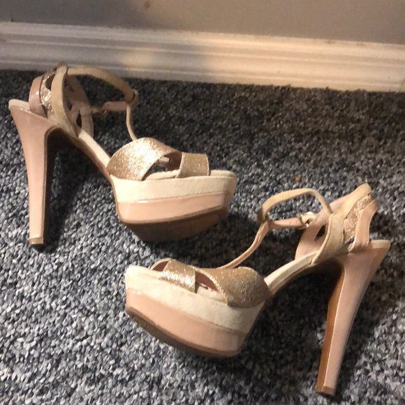 Gold Jessica Simpson heeled sandals - Picture 4 of 4